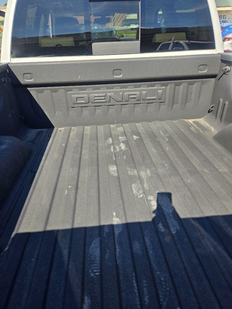 GMC Sierra 1500 Denali Crew Cab Long Box 4WD 2016