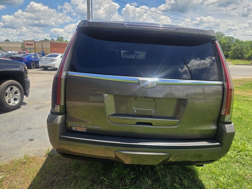 Cadillac Escalade ESV 2WD Luxury 2016