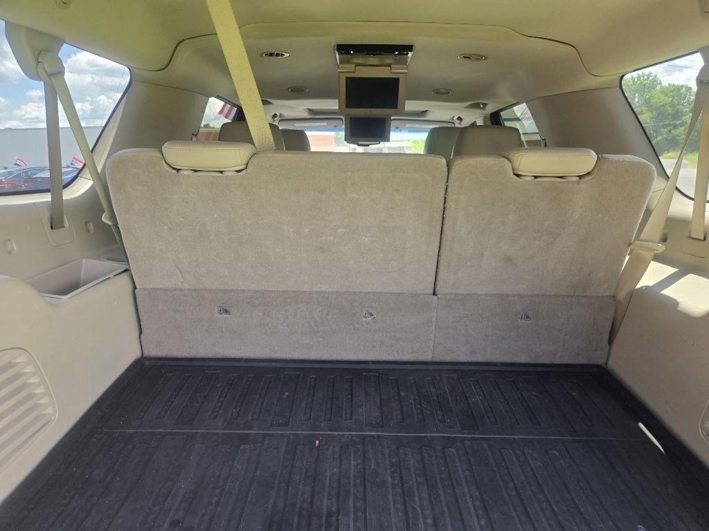 Cadillac Escalade ESV 2WD Luxury 2016
