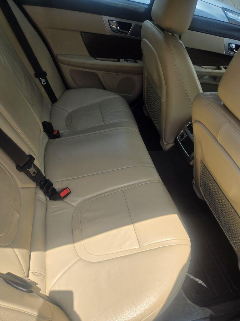 Jaguar XF-Series XF 3.0L V6 SC AWD 2013