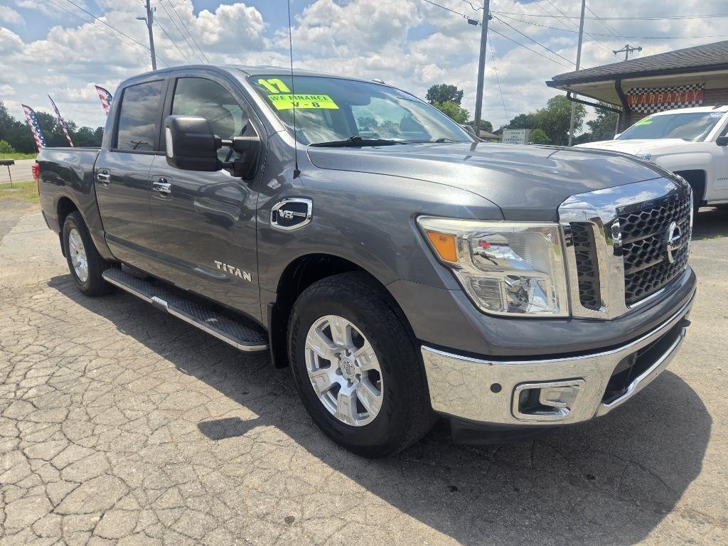 Nissan Titan SV Crew Cab 2WD 2017