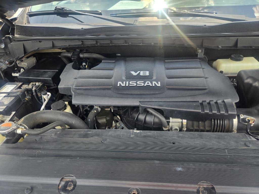 Nissan Titan SV Crew Cab 2WD 2017