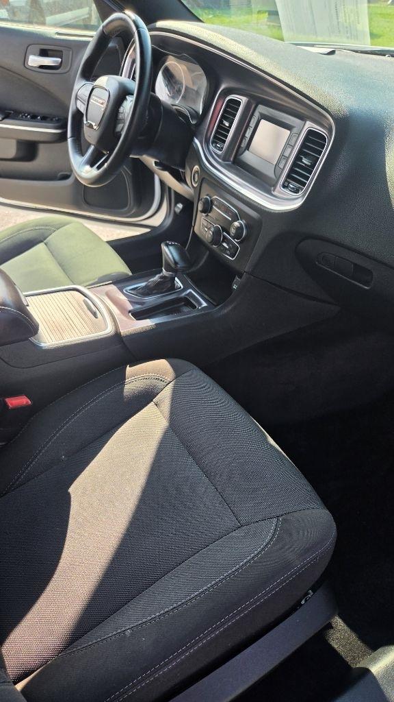Dodge Charger SE 2015