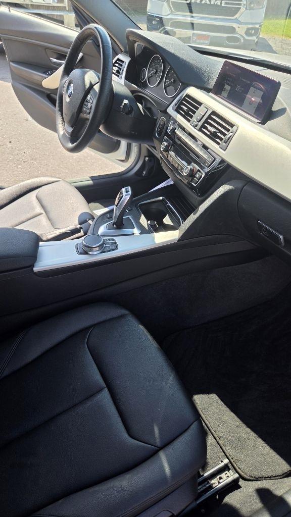 BMW 3-Series 320i xDrive Sedan 2018