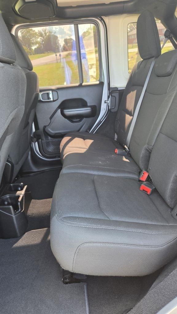 Jeep Wrangler Unlimited Sport 2018