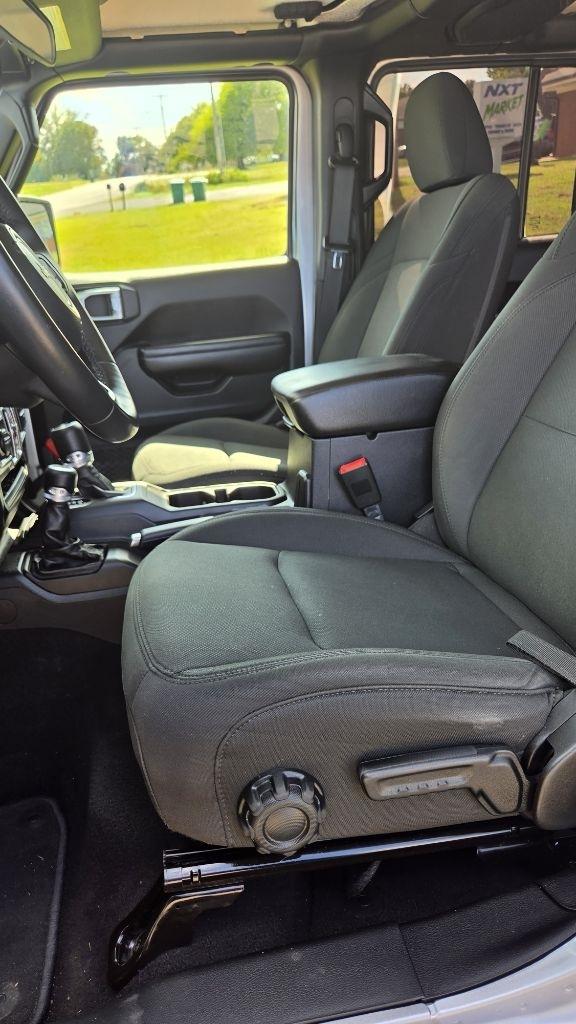 Jeep Wrangler Unlimited Sport 2018