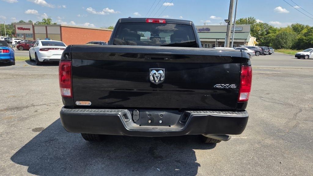 RAM 1500 Tradesman Quad Cab 4WD 2018