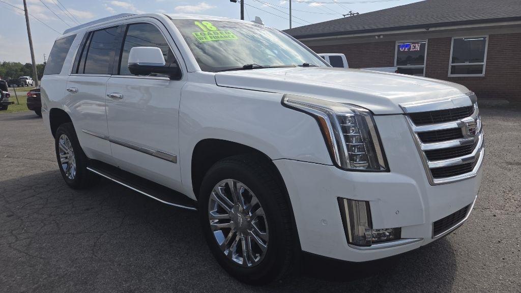 Cadillac Escalade Standard 2WD 2018