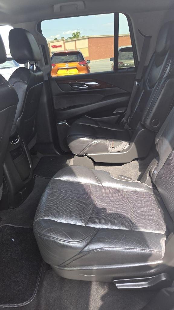 Cadillac Escalade Standard 2WD 2018