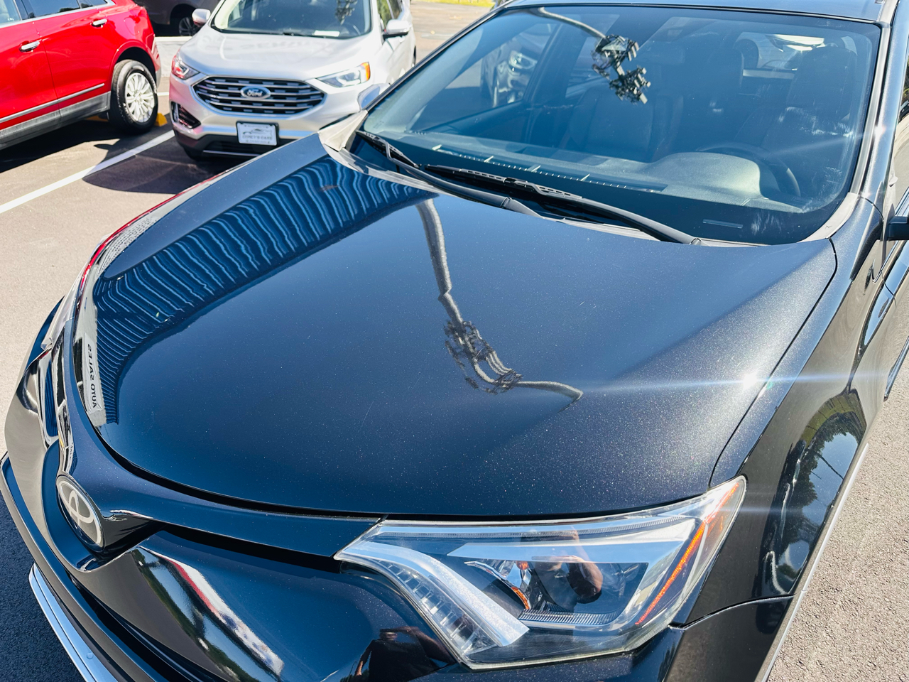 2016 Toyota RAV4 SE photo 2