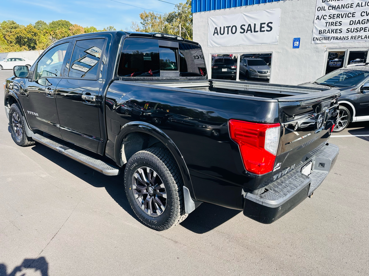 Nissan Titan Platinum Reserve Crew Cab 4WD 2017 Nissan Titan Platinum Reserve Crew Cab 4WD 2017