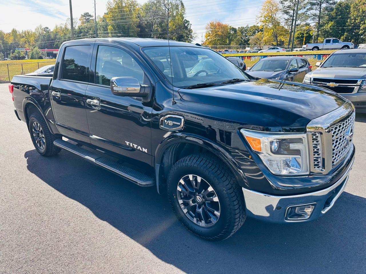 Nissan Titan Platinum Reserve Crew Cab 4WD 2017 Nissan Titan Platinum Reserve Crew Cab 4WD 2017