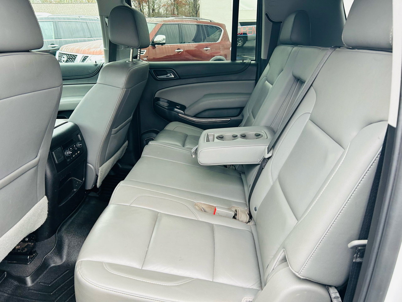Chevrolet Suburban LT 2WD 2019