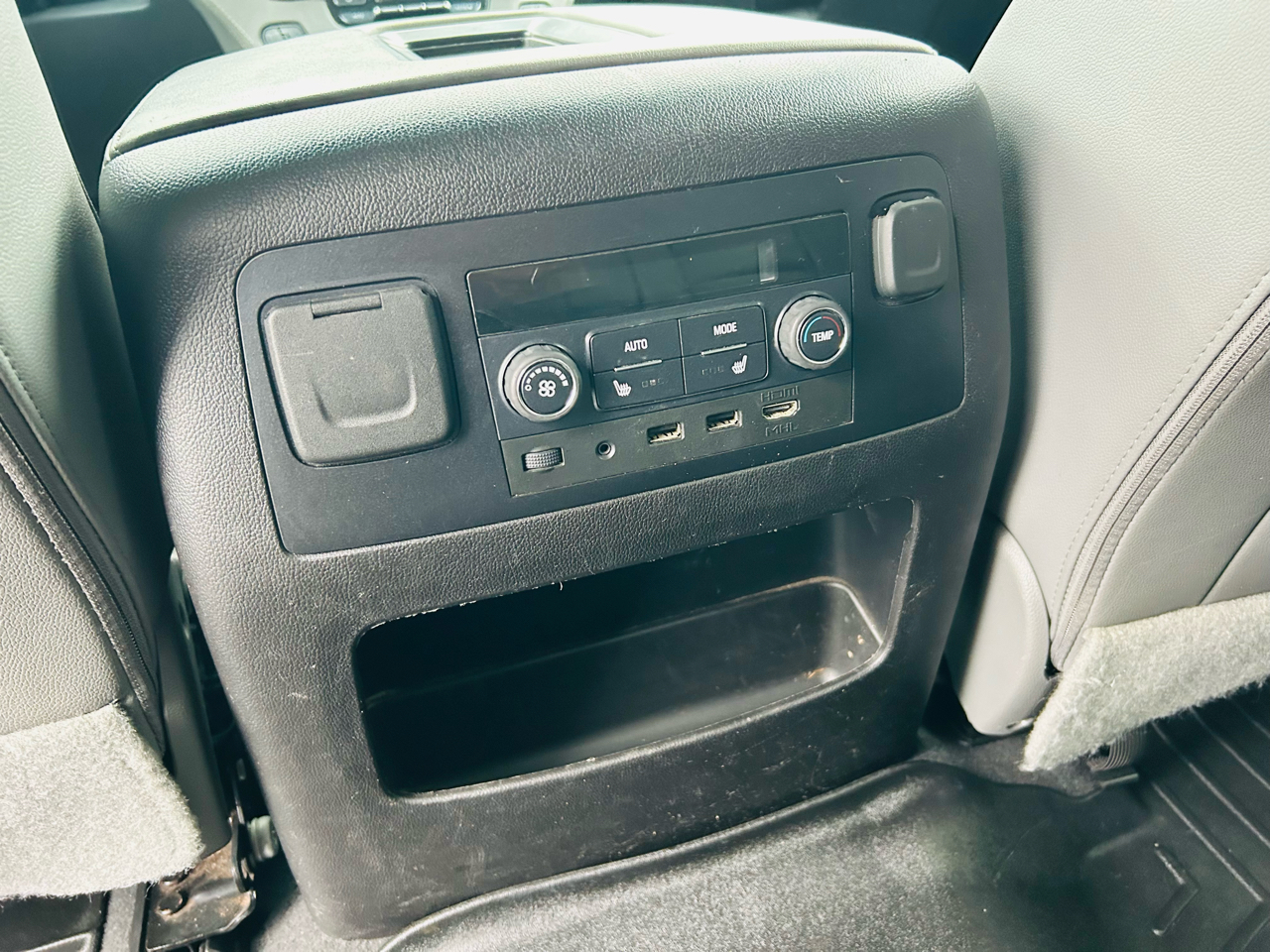 Chevrolet Suburban LT 2WD 2019