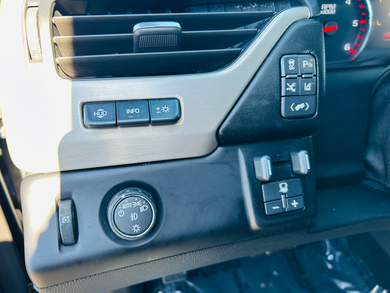 GMC Yukon Denali XL 2WD 2015