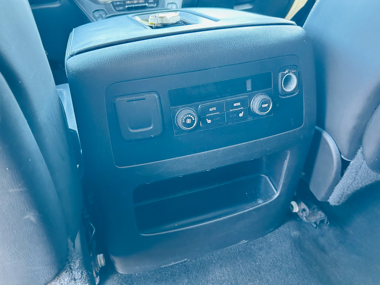 GMC Yukon Denali XL 2WD 2015