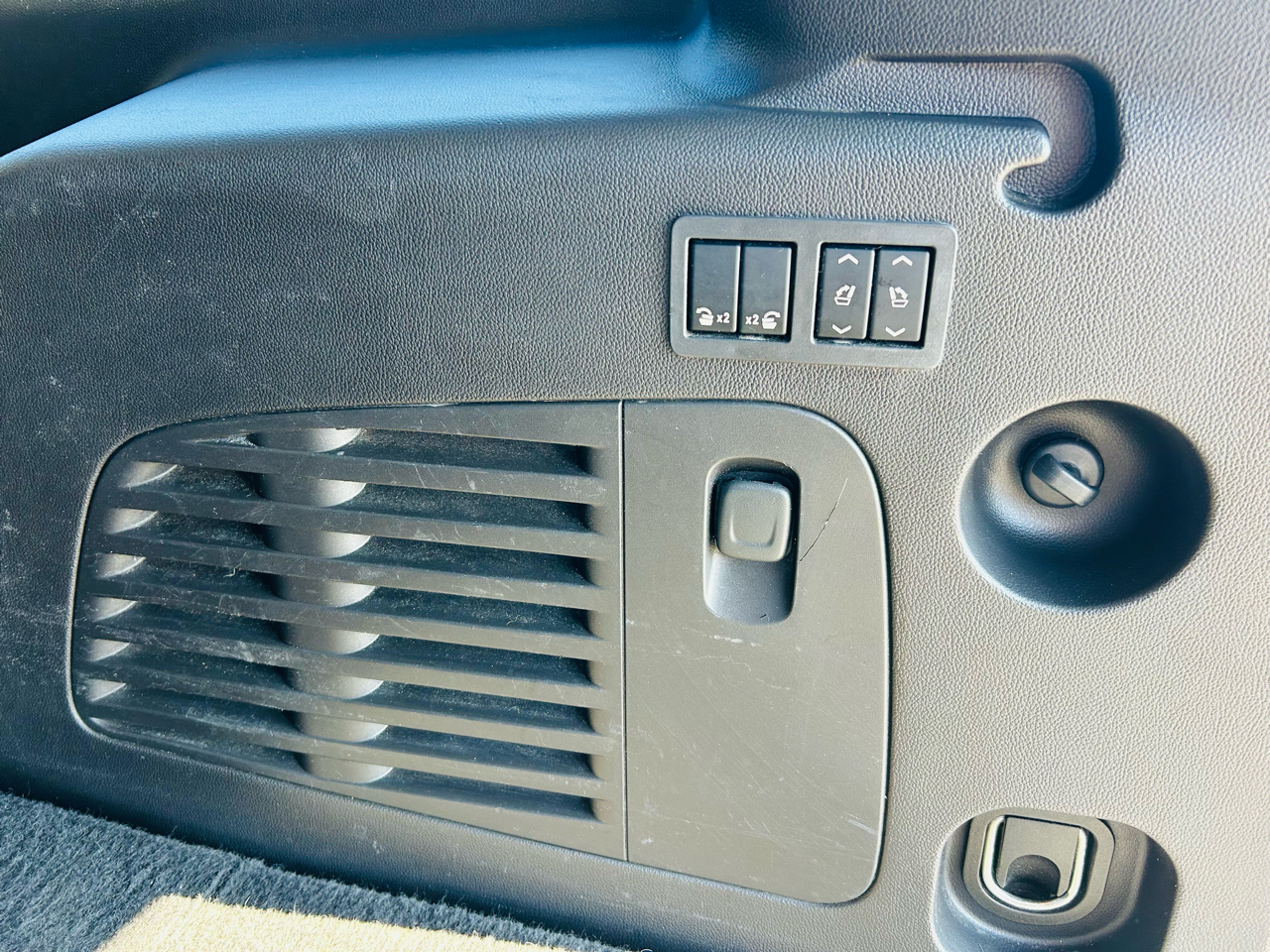 GMC Yukon Denali XL 2WD 2015