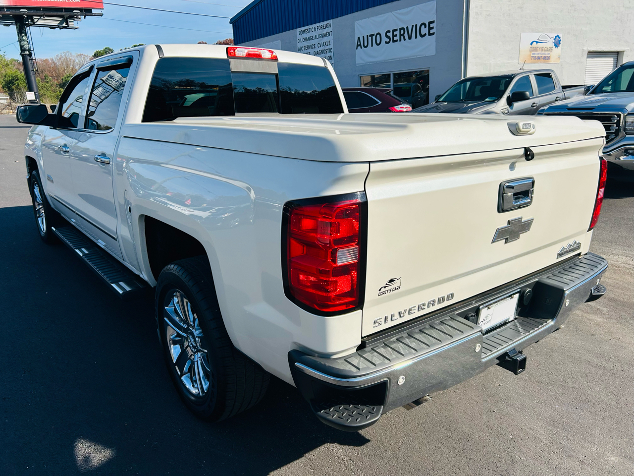 2015 Chevrolet Silverado 1500 High Country photo 3