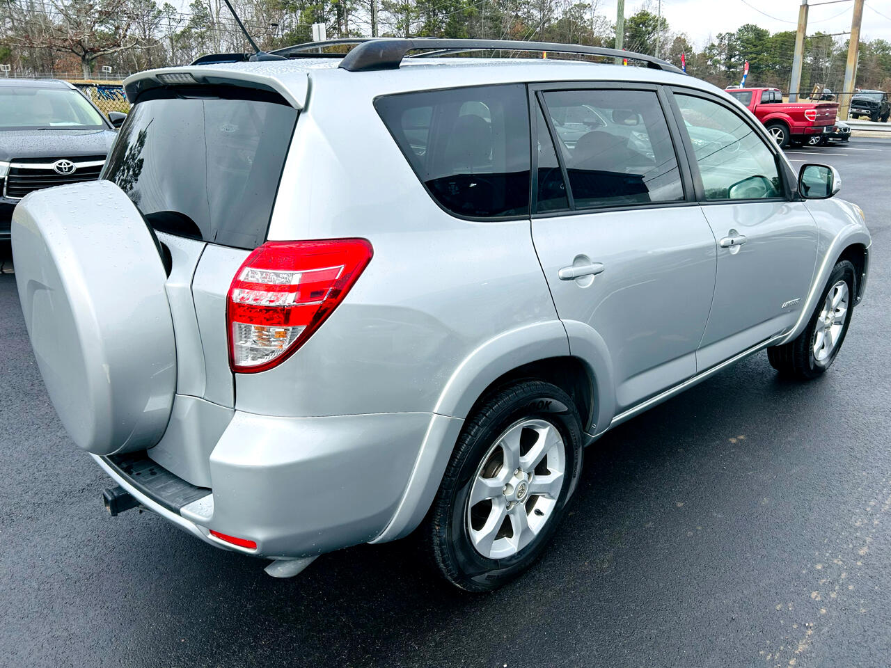 Toyota RAV4 Limited V6 2WD 2009