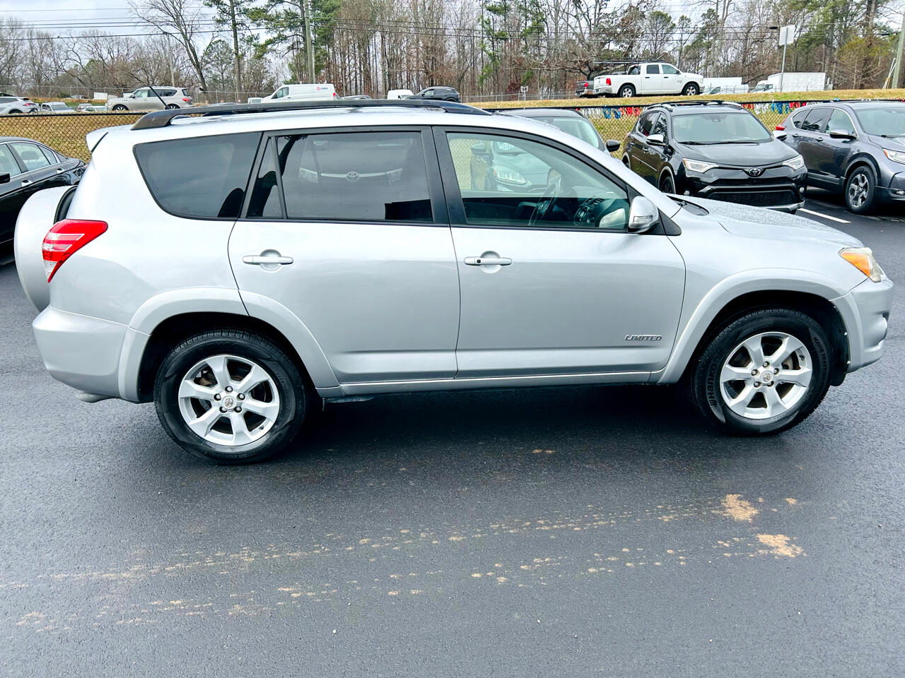 Toyota RAV4 Limited V6 2WD 2009