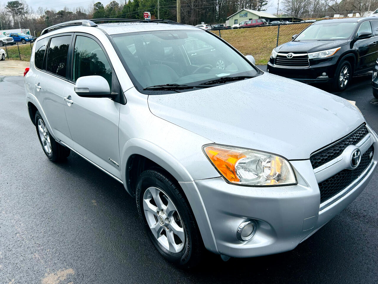 Toyota RAV4 Limited V6 2WD 2009