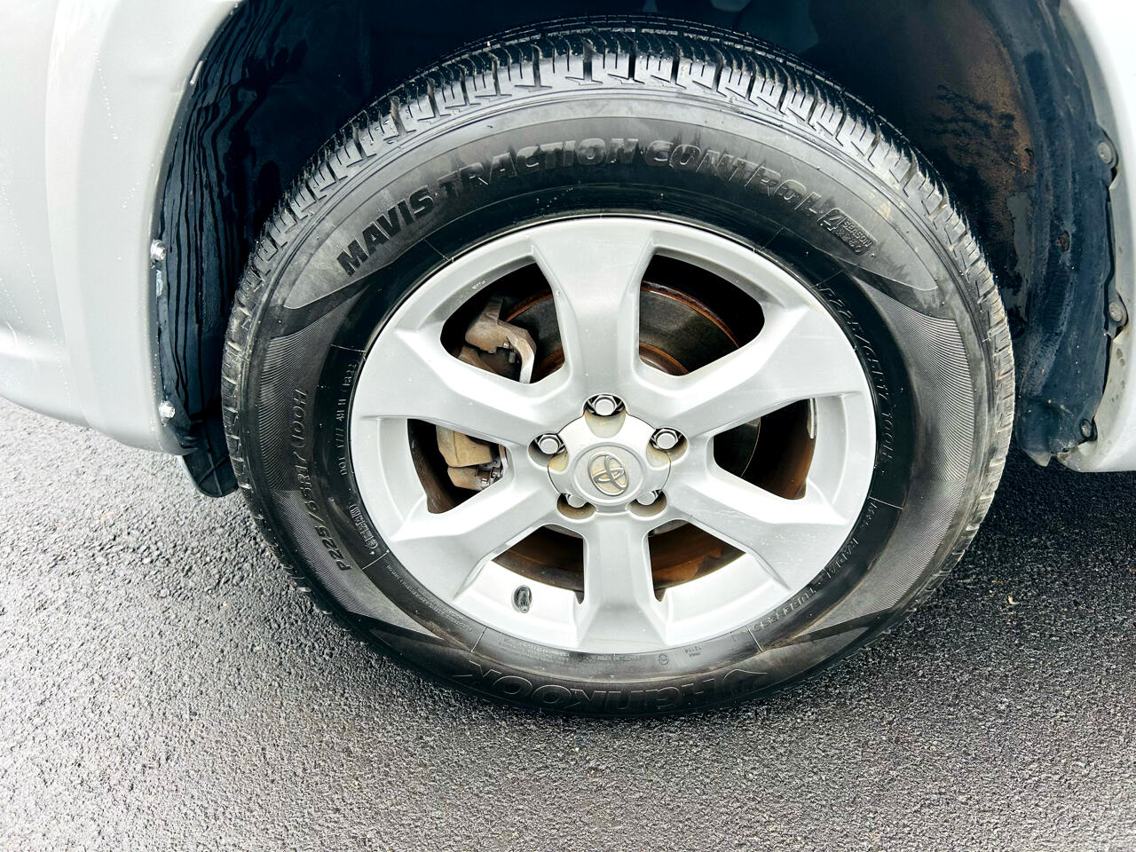 Toyota RAV4 Limited V6 2WD 2009