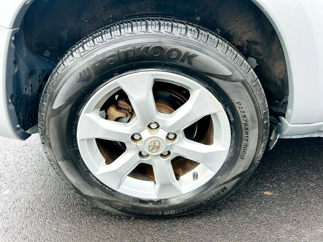 Toyota RAV4 Limited V6 2WD 2009