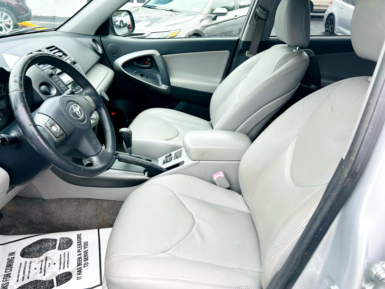 Toyota RAV4 Limited V6 2WD 2009