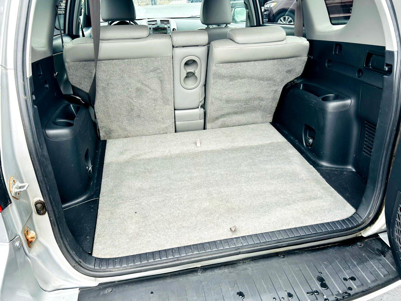 Toyota RAV4 Limited V6 2WD 2009