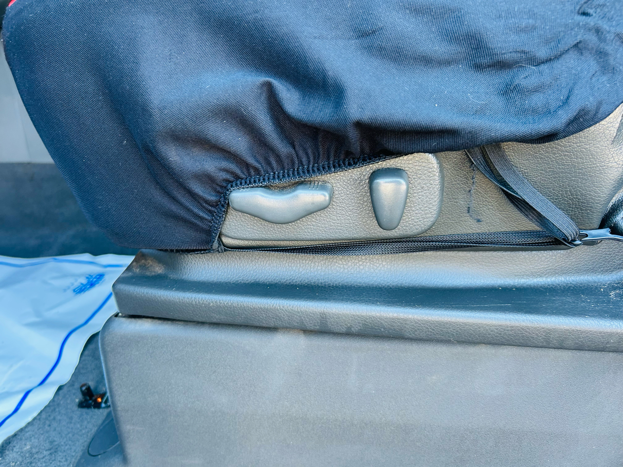 Nissan Titan LE Crew Cab 2WD 2006