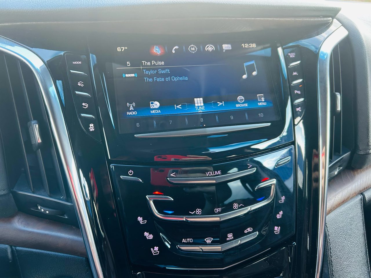 Cadillac Escalade Luxury 4WD 2018