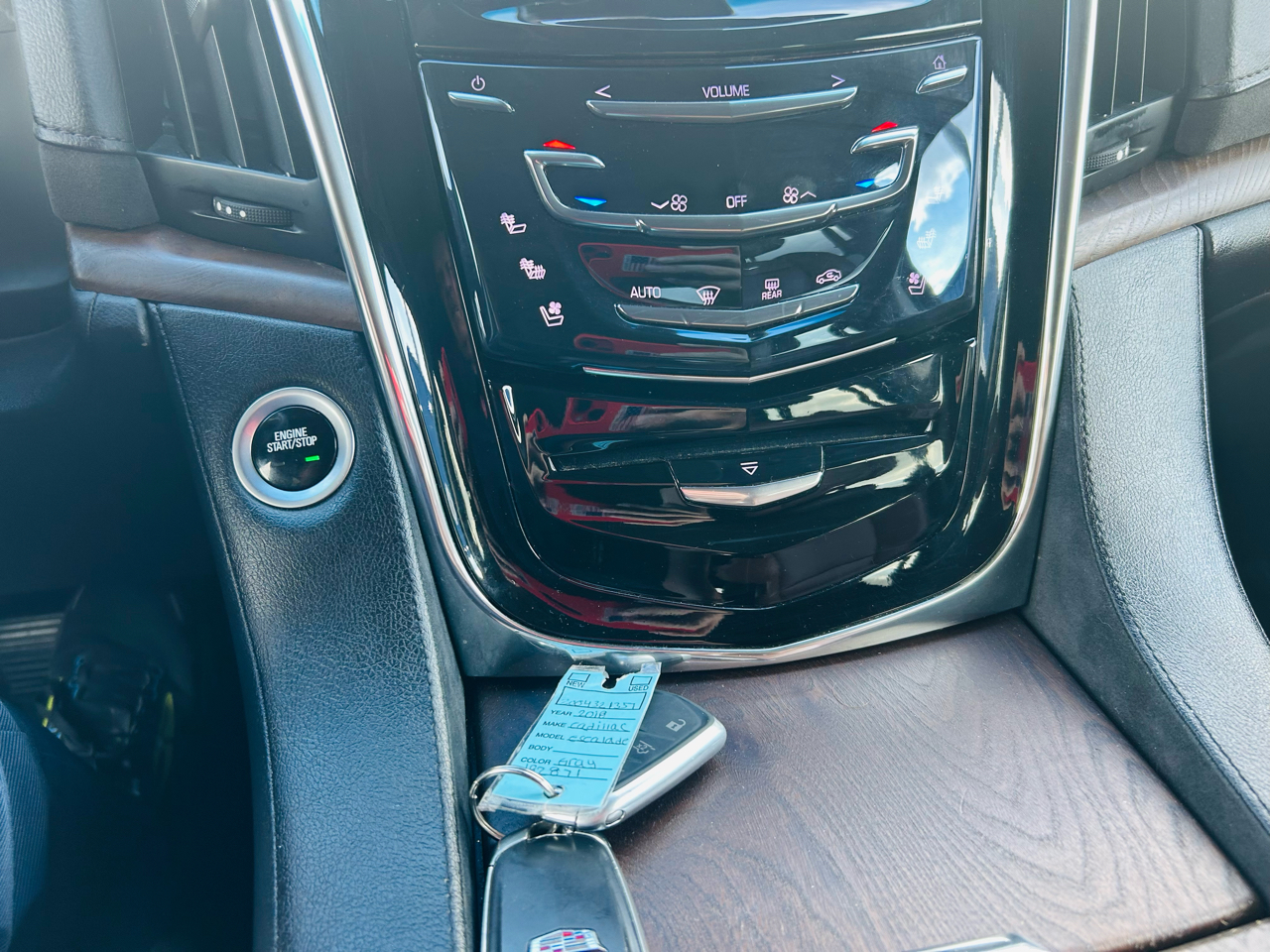 Cadillac Escalade Luxury 4WD 2018