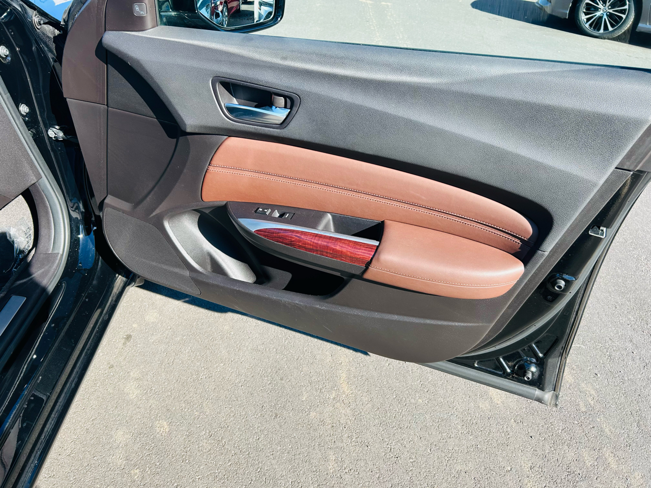 Acura TLX 9-Spd AT w/Technology Package 2015