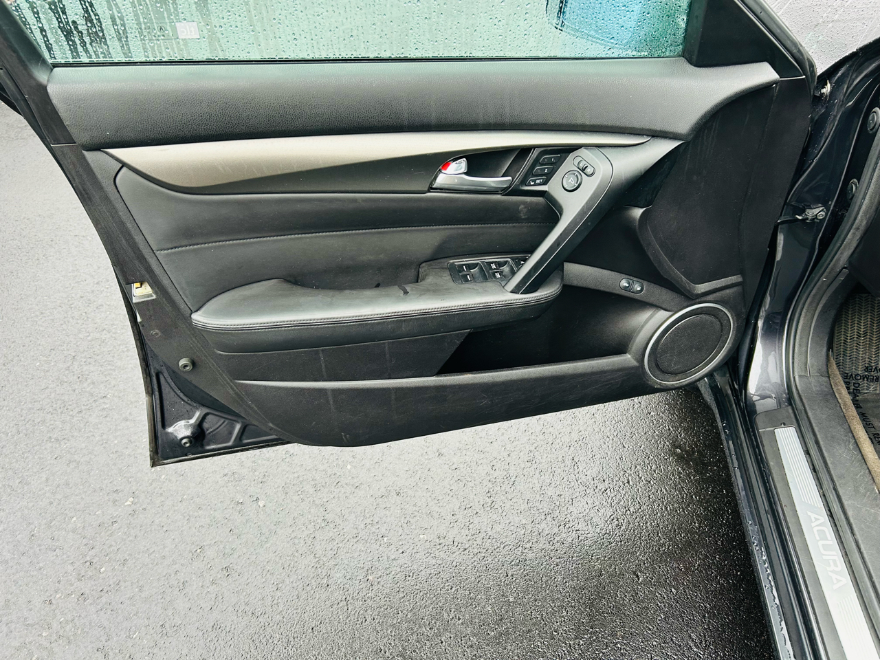 Acura TL 6-Speed AT with Tech Package and 18-In. WP 2013