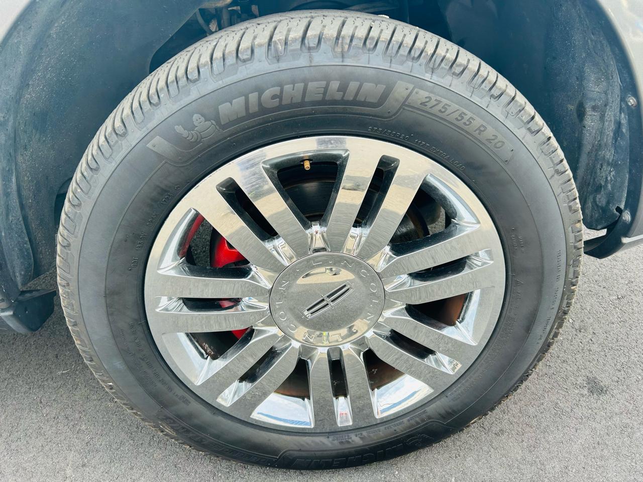 Lincoln Navigator 2WD 2011