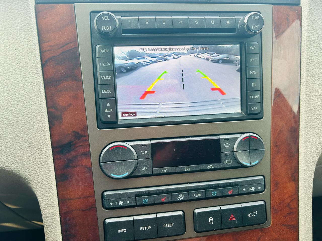 Lincoln Navigator 2WD 2011