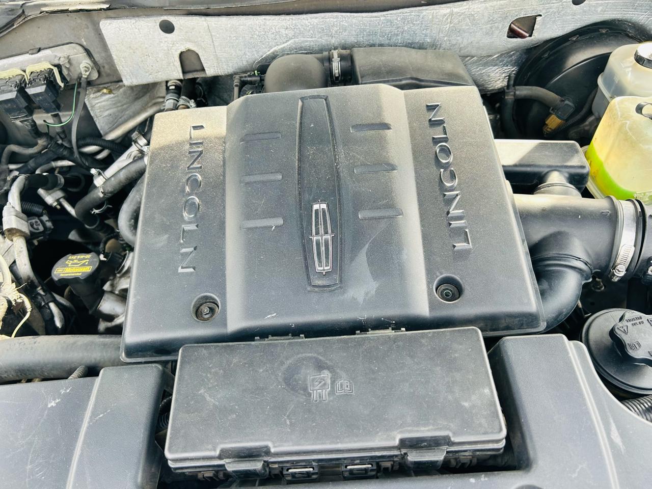 Lincoln Navigator 2WD 2011