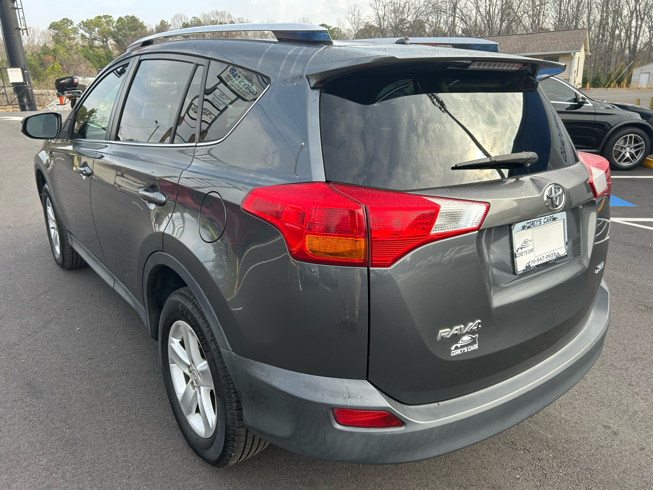 Toyota RAV4 XLE FWD 2013