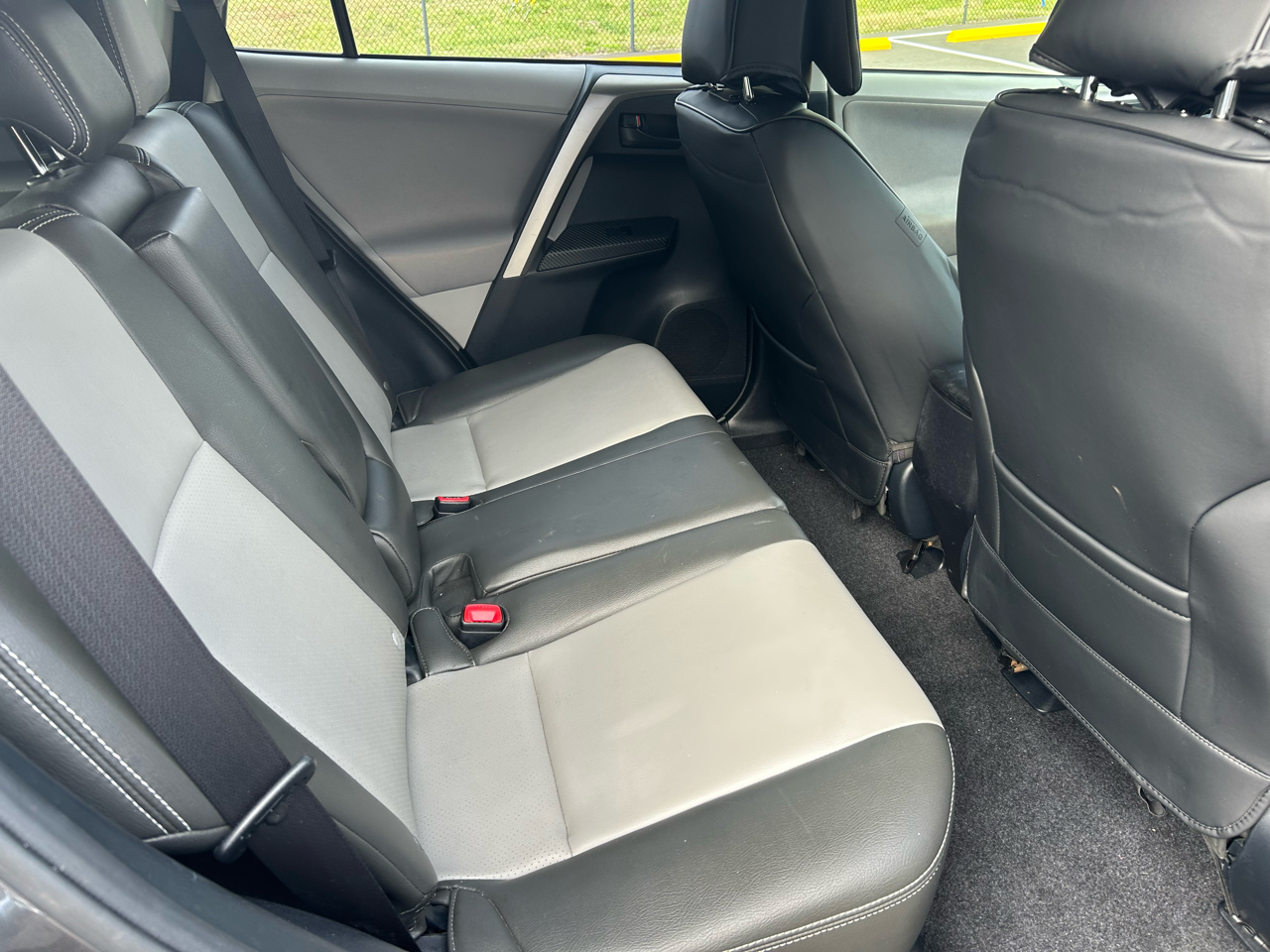 Toyota RAV4 XLE FWD 2013