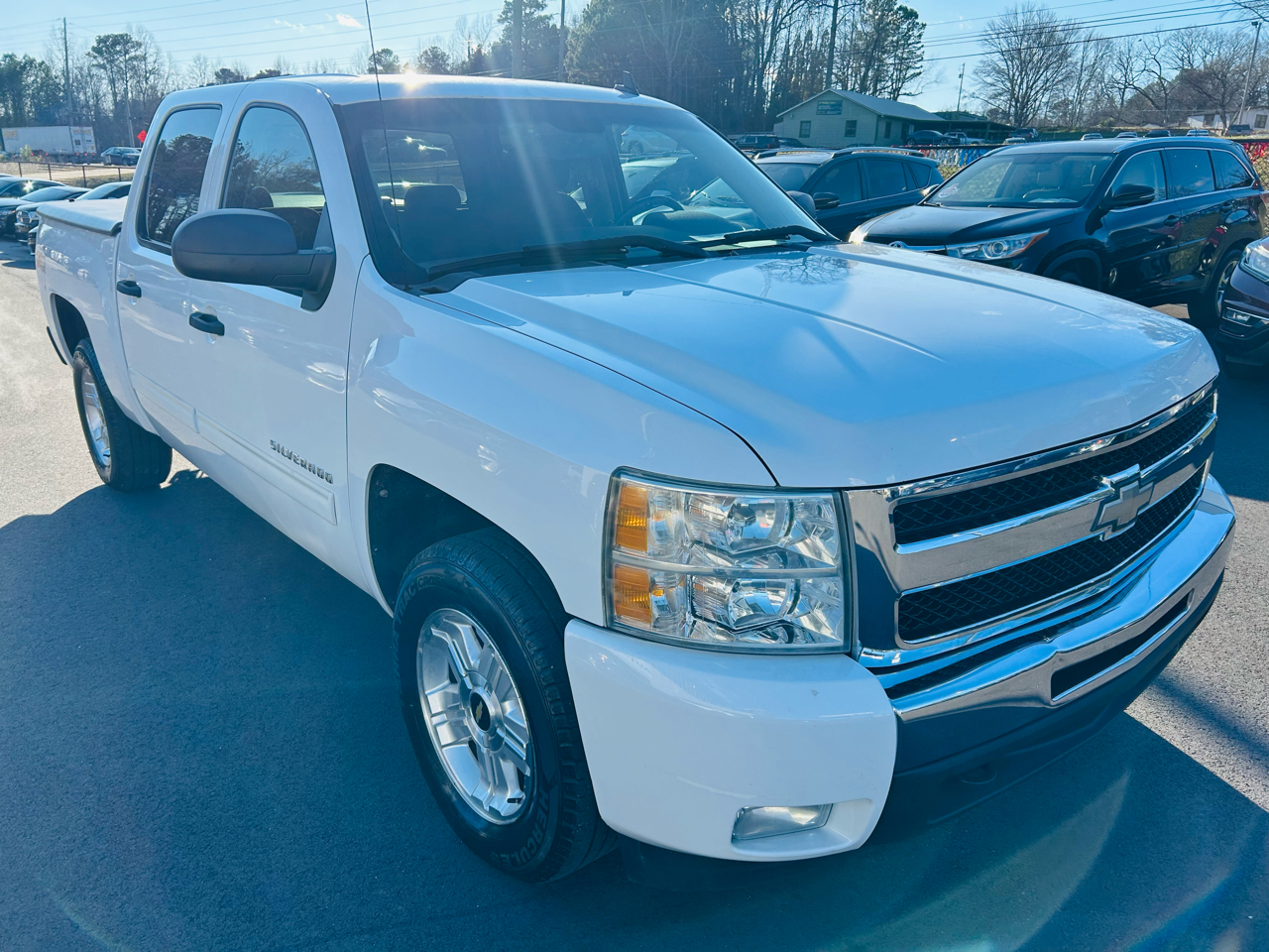 Chevrolet Silverado 1500 LT Crew Cab 4WD 2011