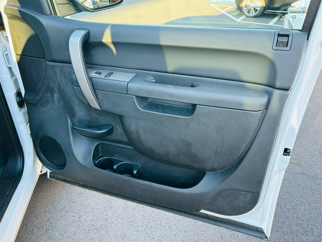 Chevrolet Silverado 1500 LT Crew Cab 4WD 2011