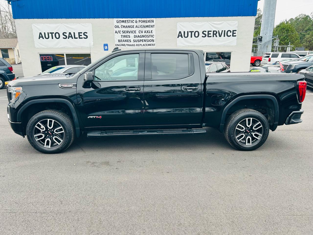 GMC Sierra 1500 AT4 Crew Cab Short Box 4WD 2020