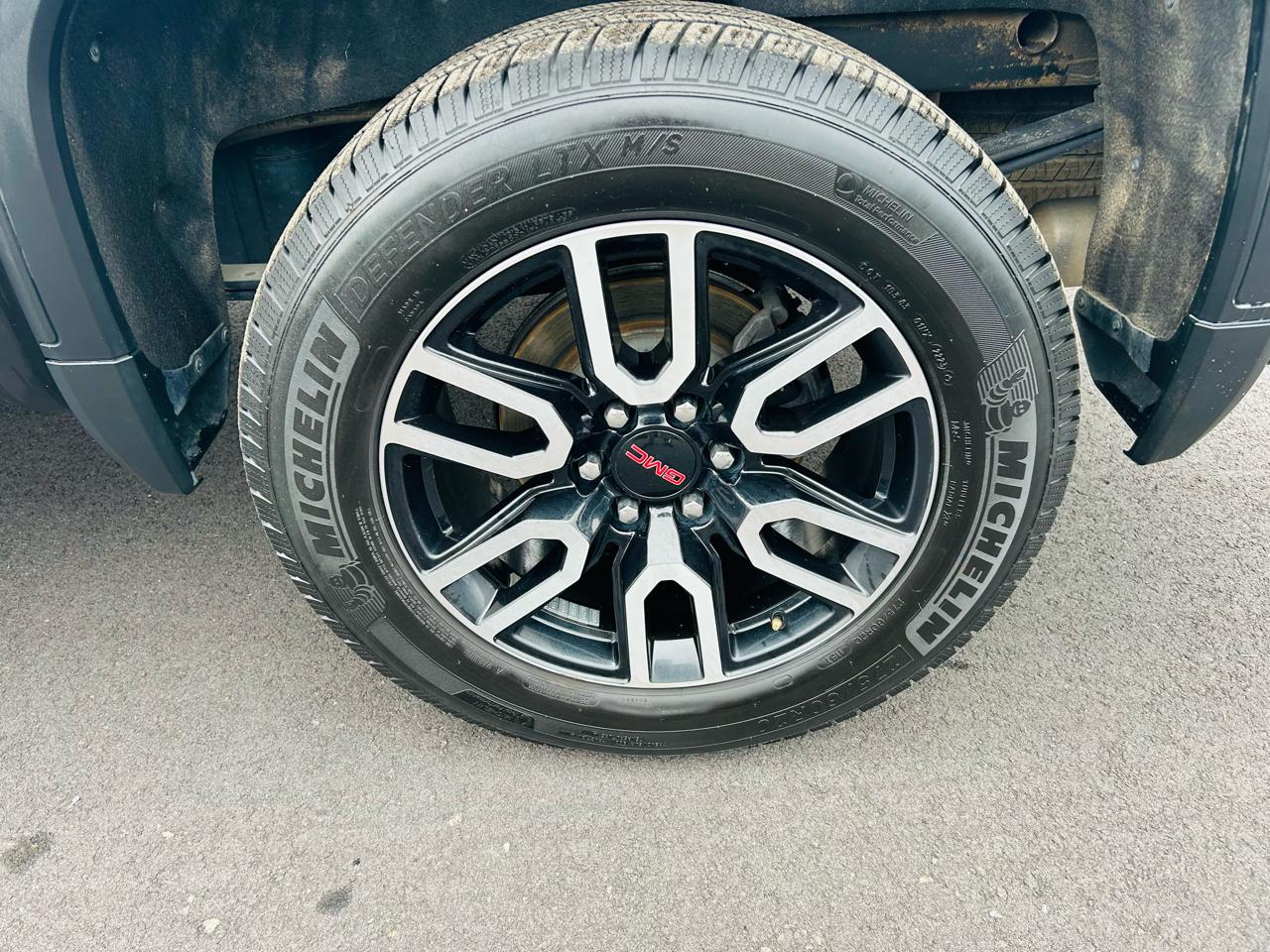 GMC Sierra 1500 AT4 Crew Cab Short Box 4WD 2020