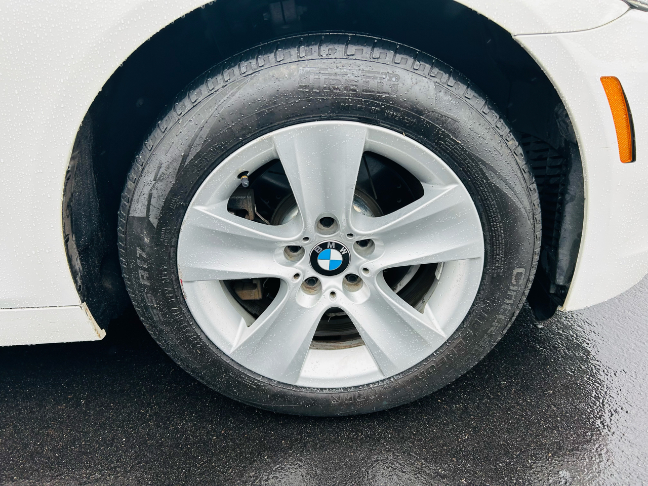 BMW 5-Series 528i 2012