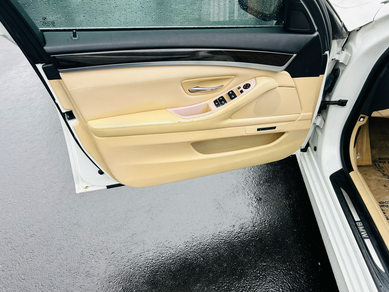 BMW 5-Series 528i 2012