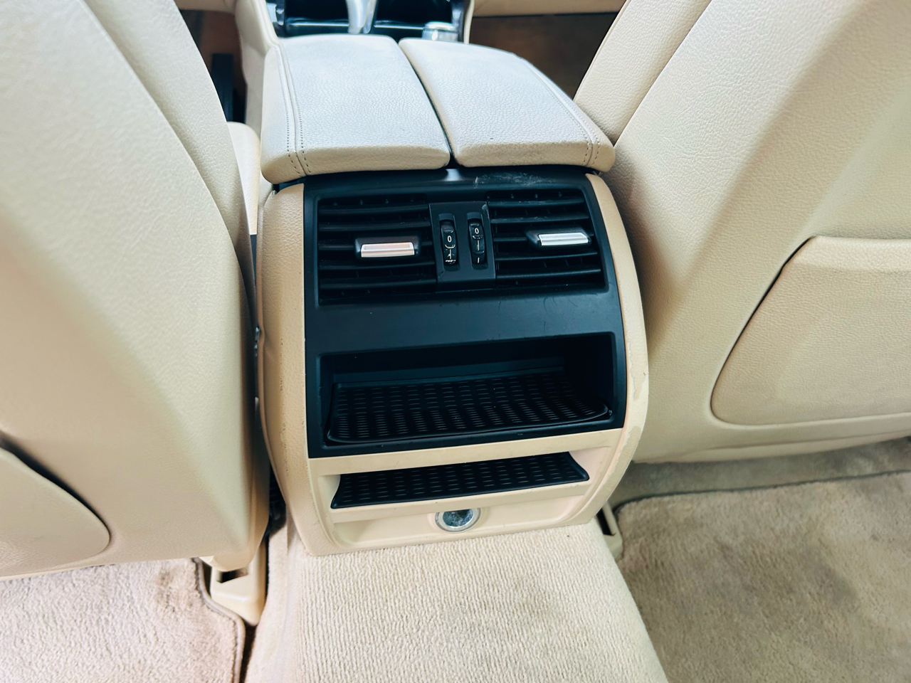 BMW 5-Series 528i 2012