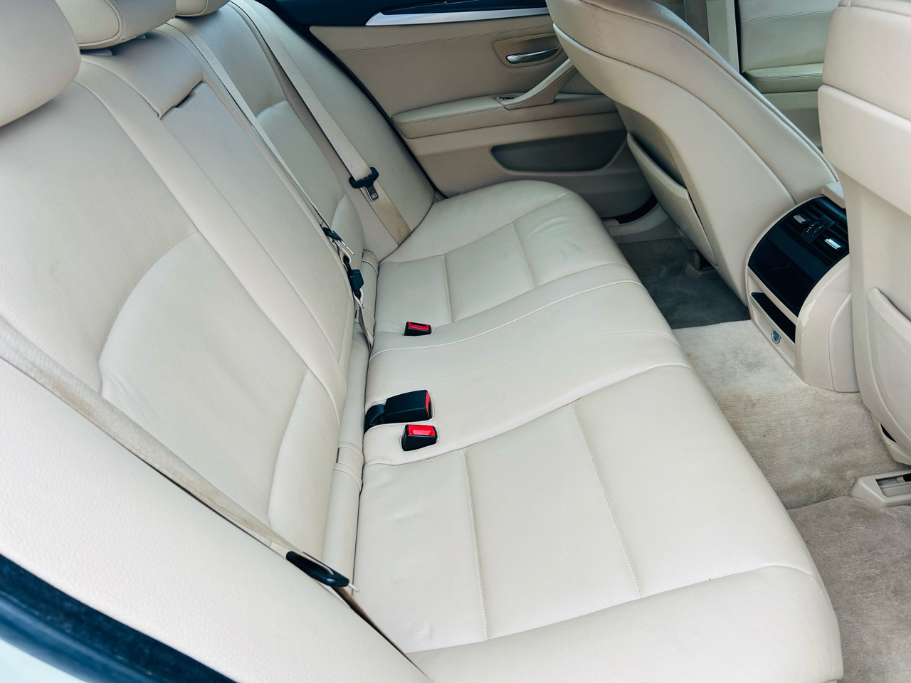 BMW 5-Series 528i 2012