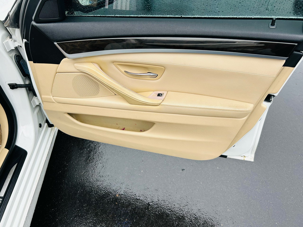 BMW 5-Series 528i 2012