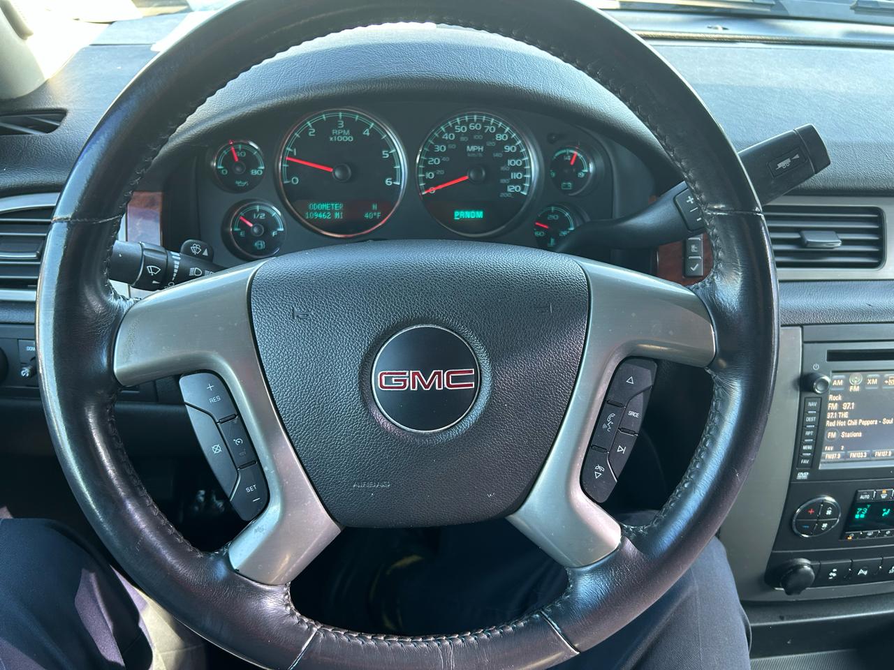 GMC Sierra 1500 SLT Crew Cab 2WD 2013