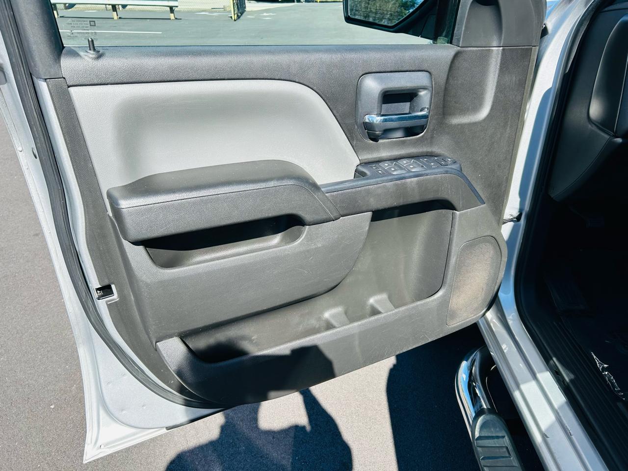 Chevrolet Silverado 1500 Custom Crew Cab 2WD 2018